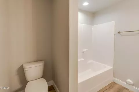Bath - 4810 Cornice Loop, Bismarck, ND 58503 photo 13 of 16