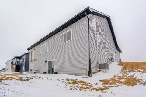 Exterior - 4810 Cornice Loop, Bismarck, ND 58503 photo 10 of 12