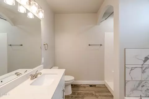 Bath - 4810 Cornice Loop, Bismarck, ND 58503 photo 6 of 16