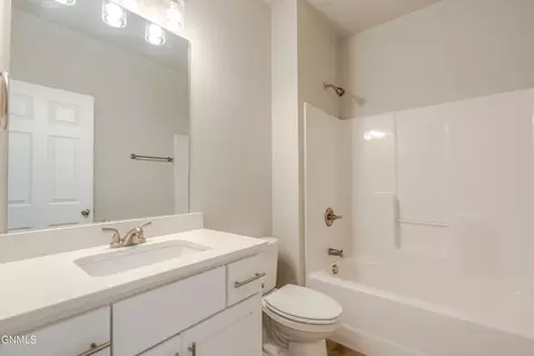 Bath - 4810 Cornice Loop, Bismarck, ND 58503 photo 1 of 16