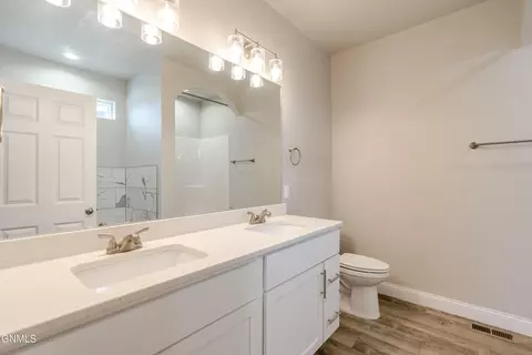 Bath - 4810 Cornice Loop, Bismarck, ND 58503 photo 5 of 16