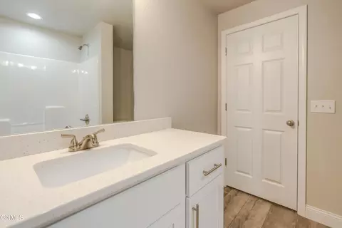 Bath - 4810 Cornice Loop, Bismarck, ND 58503 photo 15 of 16
