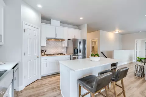Kitchen - 4810 Cornice Loop, Bismarck, ND 58503 photo 7 of 10