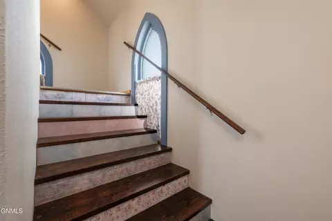 Entry Way - 303 1st Ave NE, Garrison, ND 58540 photo 4 of 4