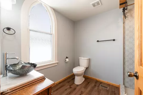 Bath - 303 1st Ave NE, Garrison, ND 58540 photo 1 of 3