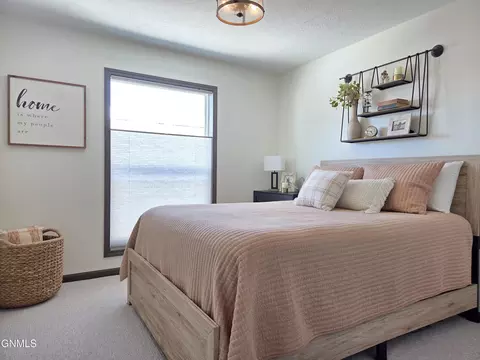 1614 Fox Dr SE, Mandan, ND 58554 photo 31