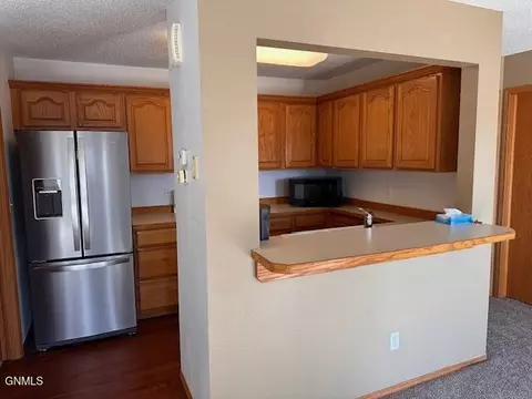 Kitchen - 1634 Mapleton Ave, Bismarck, ND 58503 photo 3 of 4
