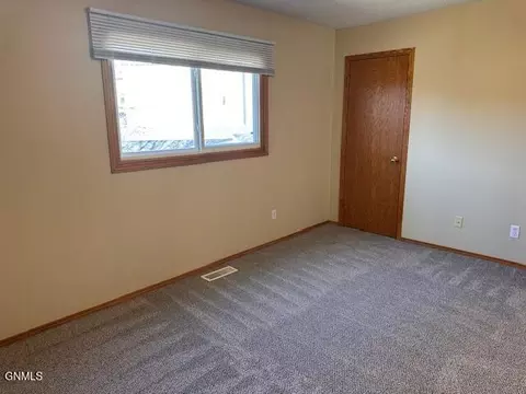 Bedroom - 1634 Mapleton Ave, Bismarck, ND 58503 photo 1 of 2