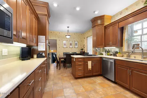 Kitchen - 405 14th St E, Williston, ND 58801 photo 1 of 3