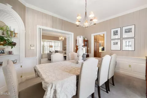 Dining - 405 14th St E, Williston, ND 58801 photo 2 of 3
