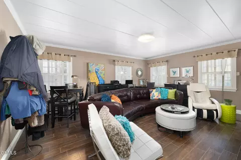 Living - 405 14th St E, Williston, ND 58801 photo 3 of 4