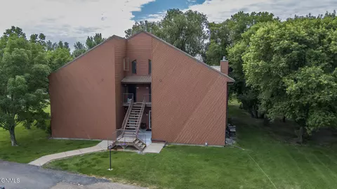 3022 Manchester St, Bismarck, ND 58504