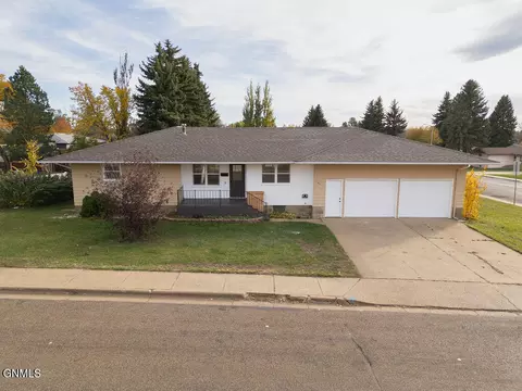 Exterior - 741 Empire Rd, Dickinson, ND 58601 photo 9 of 9