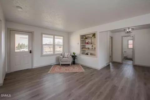 Living - 741 Empire Rd, Dickinson, ND 58601 photo 7 of 8