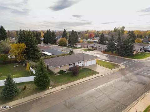 View/Area - 741 Empire Rd, Dickinson, ND 58601 photo 4 of 8