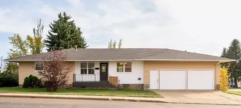 741 Empire Rd, Dickinson, ND 58601