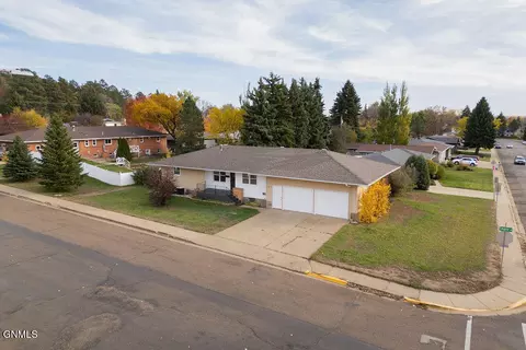 View/Area - 741 Empire Rd, Dickinson, ND 58601 photo 1 of 8