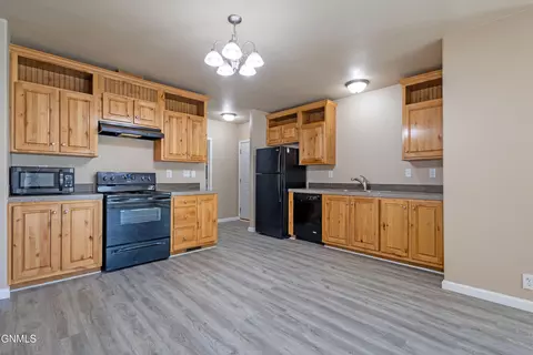 Kitchen - 12385 Rainbow Loop, Epping, ND 58843 photo 1 of 1