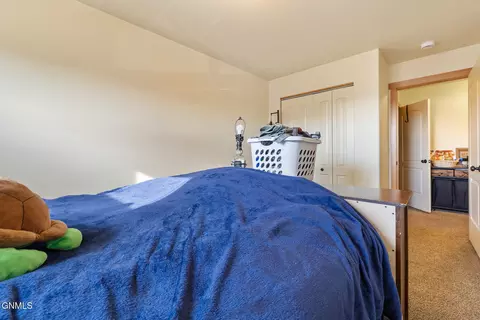 Bedroom - 337 Adeline Dr, Stanley, ND 58784 photo 5 of 5