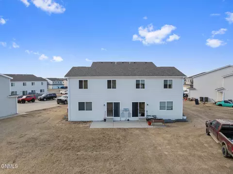 Exterior - 816 Nighthawk Dr, Stanley, ND 58784 photo 3 of 5