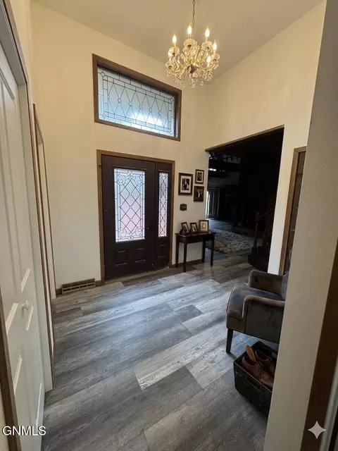 Entry Way - 1292 8th St SW, Dickinson, ND 58601 photo 1 of 6