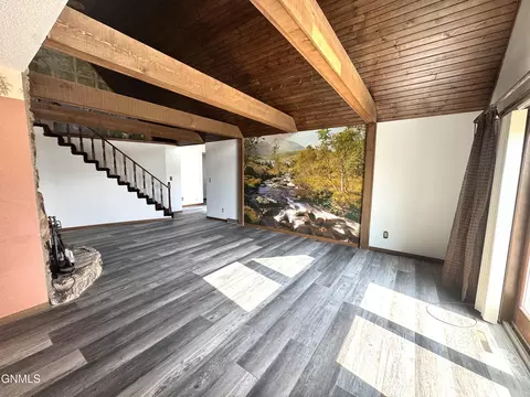 Living - 1292 8th St SW, Dickinson, ND 58601 photo 2 of 4