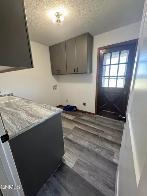 Other - 1292 8th St SW, Dickinson, ND 58601 photo 14 of 38