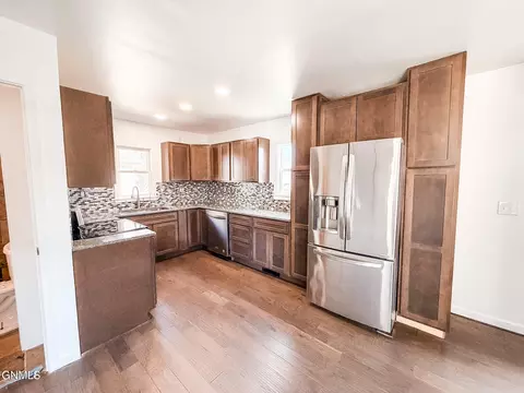 Kitchen - 706 9th Ave W, Williston, ND 58801 photo 1 of 6