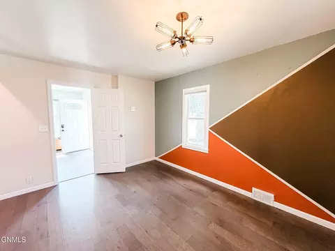 Living - 706 9th Ave W, Williston, ND 58801 photo 1 of 3