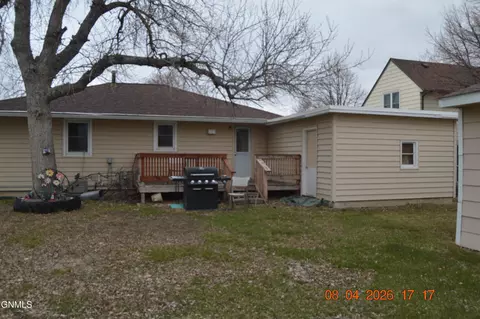 Exterior - 1414 1st Ave E, Williston, ND 58801 photo 3 of 3