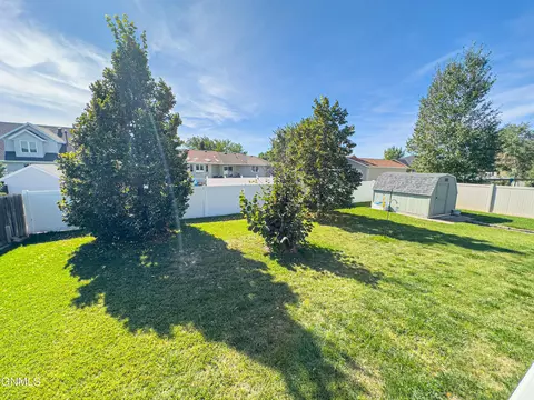 Exterior - 1817 25th St W, Williston, ND 58801 photo 4 of 6