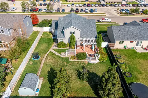 View/Area - 1817 25th St W, Williston, ND 58801 photo 2 of 6