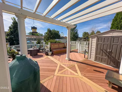 Exterior - 1817 25th St W, Williston, ND 58801 photo 1 of 6