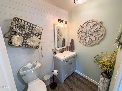 Bath - 1817 25th St W, Williston, ND 58801 photo 1 of 5