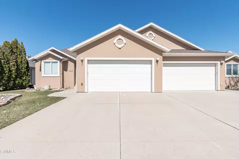 4018 Downing St, Bismarck, ND 58504