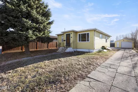 1716 1st Ave W, Williston, ND 58801