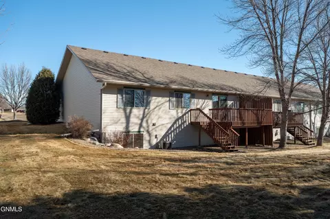 Exterior - 321 E Calgary Ave, Bismarck, ND 58503 photo 3 of 4
