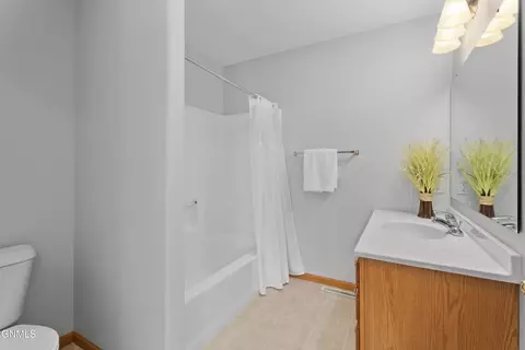 Bath - 321 E Calgary Ave, Bismarck, ND 58503 photo 2 of 3
