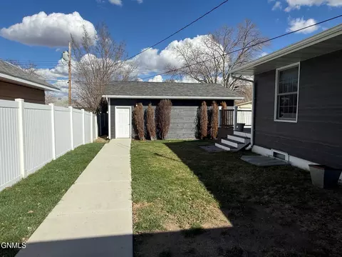 Exterior - 1620 1st Ave W, Williston, ND 58801 photo 5 of 9