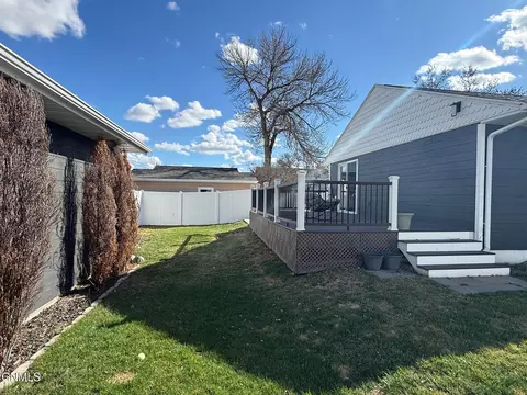 Exterior - 1620 1st Ave W, Williston, ND 58801 photo 6 of 9