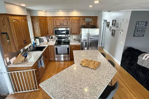 Kitchen - 1620 1st Ave W, Williston, ND 58801 photo 8 of 14