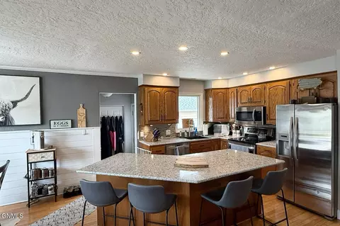 Kitchen - 1620 1st Ave W, Williston, ND 58801 photo 10 of 14