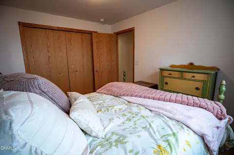 Bedroom - 914 N 35th St, Bismarck, ND 58501 photo 10 of 10