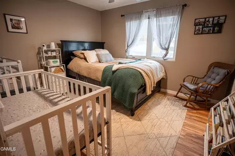 Bedroom - 914 N 35th St, Bismarck, ND 58501 photo 5 of 10