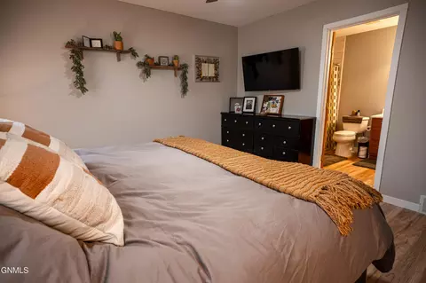Bedroom - 914 N 35th St, Bismarck, ND 58501 photo 3 of 10