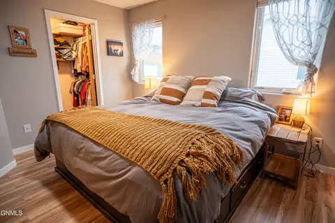 Bedroom - 914 N 35th St, Bismarck, ND 58501 photo 2 of 10