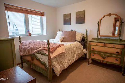 Bedroom - 914 N 35th St, Bismarck, ND 58501 photo 8 of 10