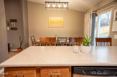 Dining - 914 N 35th St, Bismarck, ND 58501 photo 1 of 3