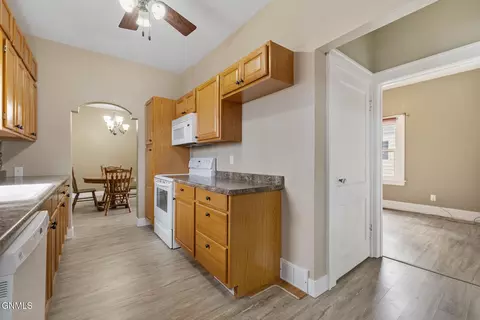 Entry Way - 1 Perkins St, Mcgregor, ND 58755 photo 3 of 4