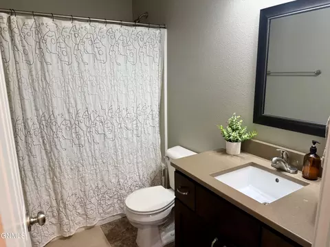 Bath - 3206 Kenner Loop, Bismarck, ND 58504 photo 5 of 9